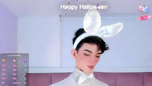 Baby_FenixTS on StripChat 