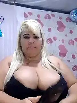BonniAdams on StripChat 