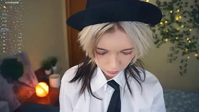 EngelAlman on StripChat 