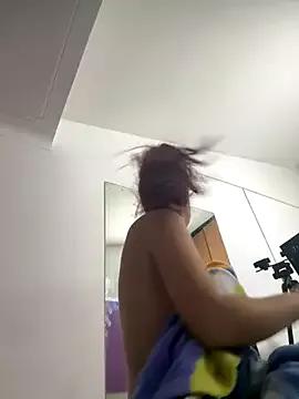 HannaSmiith on StripChat 