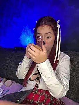 HannaSmiith on StripChat 