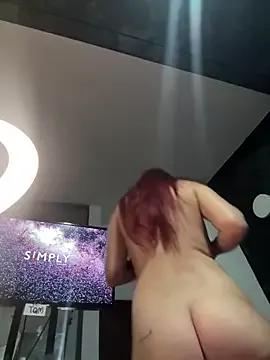 HannaSmiith on StripChat 