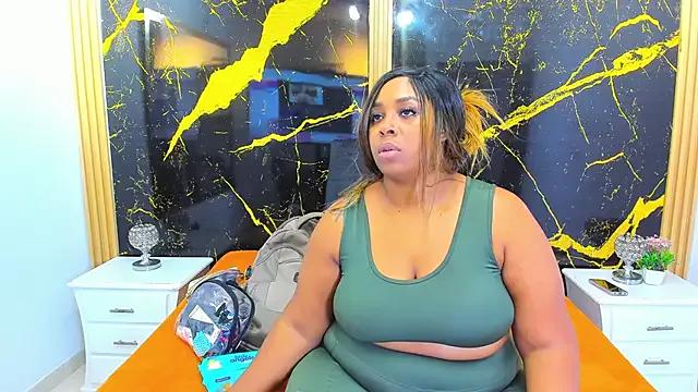 HannyMansonh on StripChat 