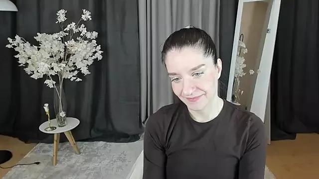 helentasty on StripChat 