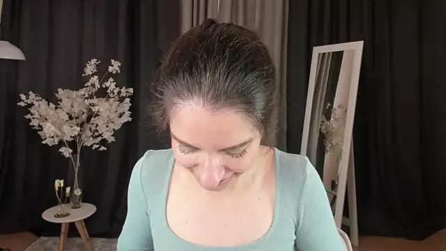 helentasty on StripChat 