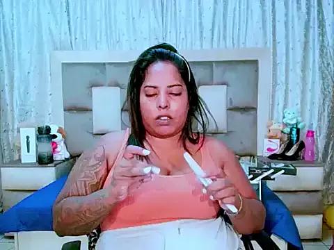 indiantopaz694u on StripChat 