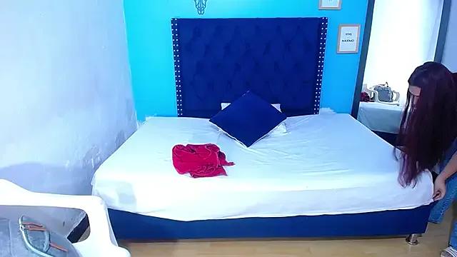 kinky_redhead18 on StripChat 