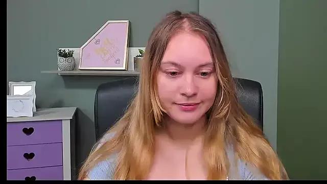 kitty_valeria on StripChat 