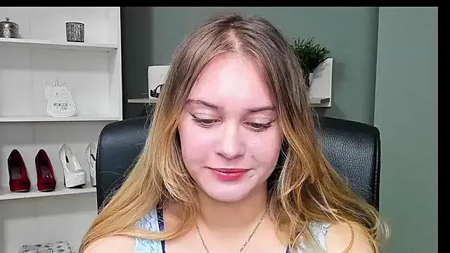 kitty_valeria on StripChat 
