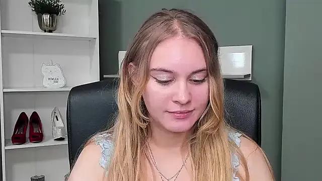 kitty_valeria on StripChat 