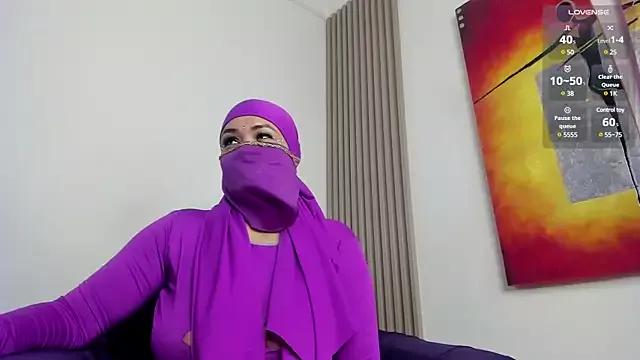 Layla_arabelle on StripChat 
