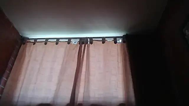 layla_lux_ on StripChat 