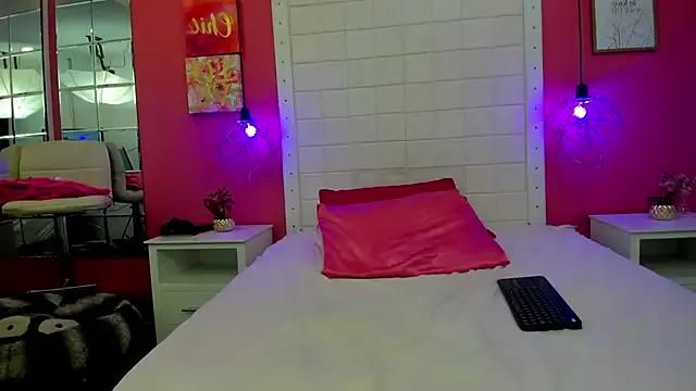 layla_lux_ on StripChat