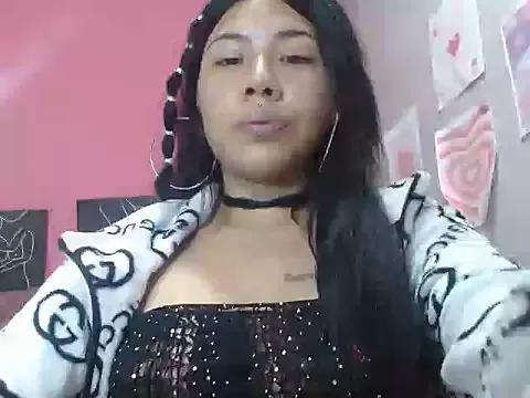 lily_jamesx on StripChat 