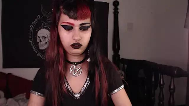 Little-Lucifer on StripChat 