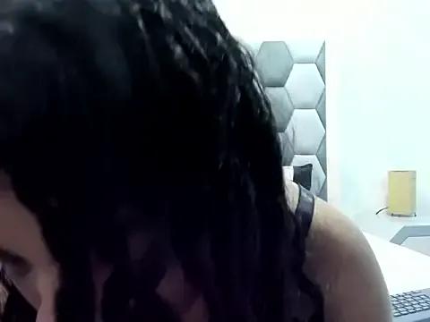 LittleeStar on StripChat 