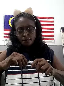 mamakarma1403 on StripChat 