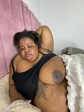 MissLola27 on StripChat 