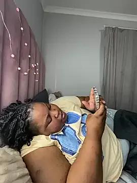 MissLola27 on StripChat 