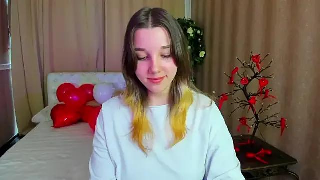 PenelopeOneGrey on StripChat 