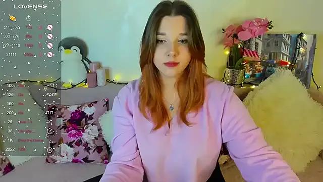 PenelopeOneGrey on StripChat 