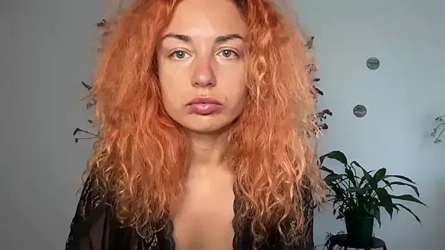 Reddgiirl on StripChat 