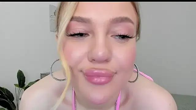 sarahphyllis on StripChat 
