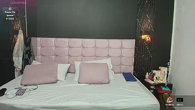 SashaRosee_ on StripChat 