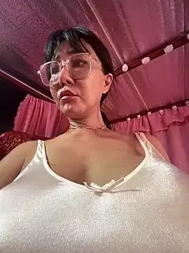sweetieme on StripChat 
