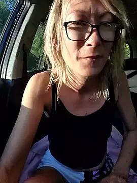 Timide_girl17 on StripChat 
